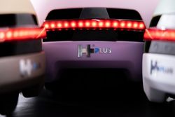 Helmet Plus Aphrodite